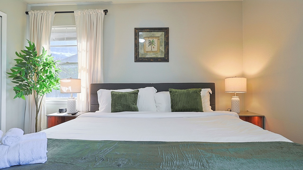 Photo of Bedroom in Farmers Branch