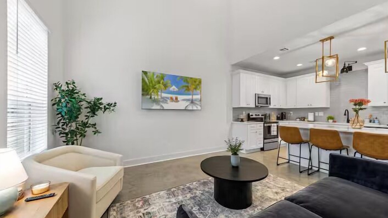 Photo of Livingroom in Lafayette