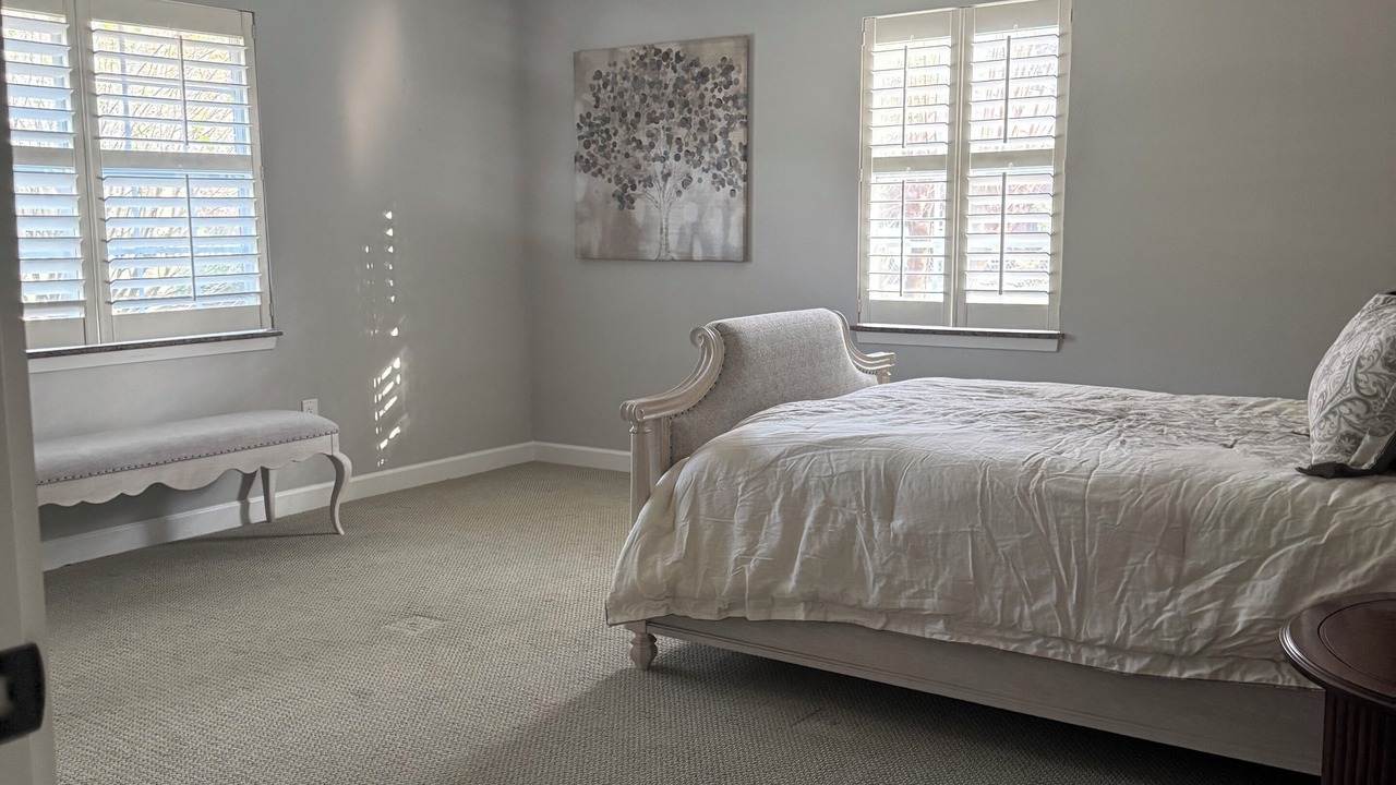 Photo of Bedroom in Deweyville
