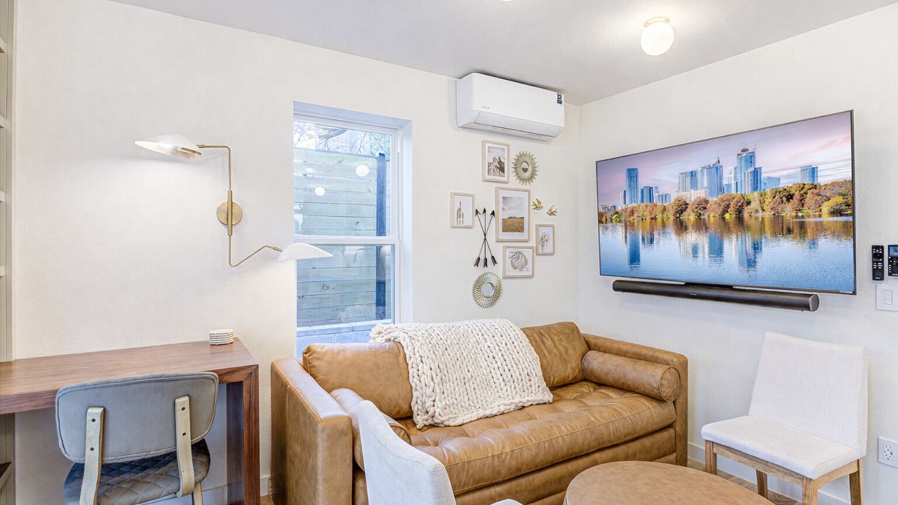 Photo of Livingroom in Zilker