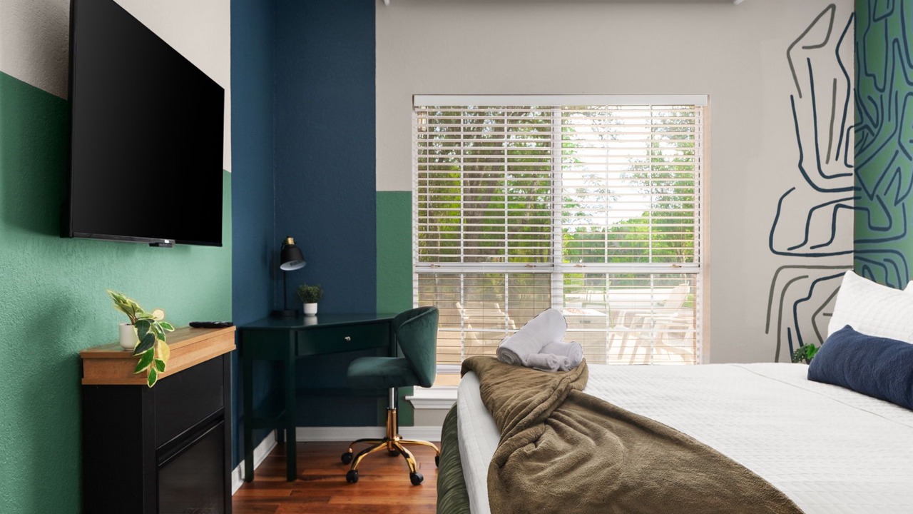 Photo of Bedroom in Glenlake