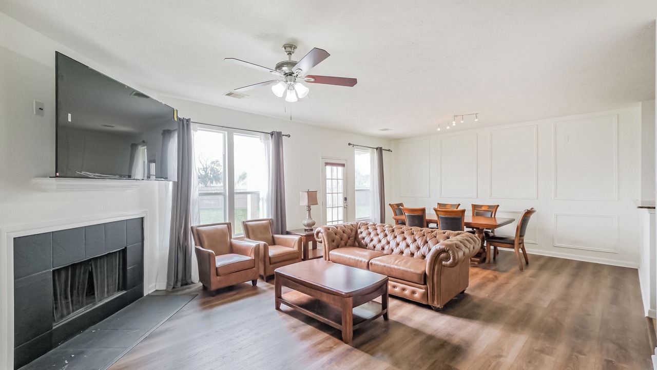 Photo of Livingroom in Cypress