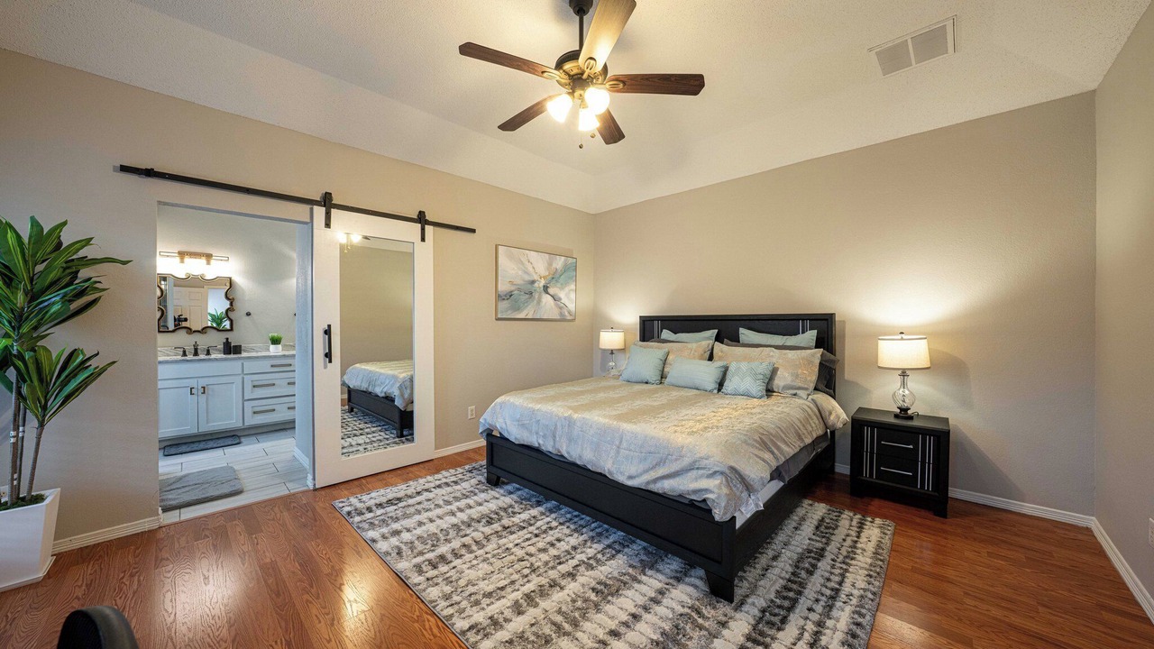 Photo of Bedroom in Far North Dallas