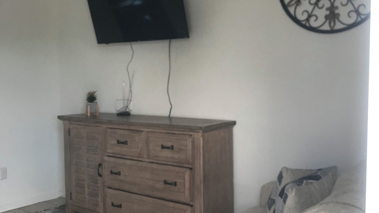 Photo of Livingroom in Hoffman Triangle