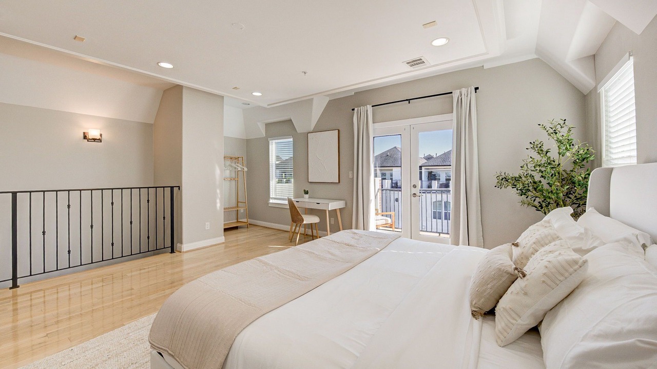 Photo of Bedroom in Greenway Plaza-Upper Kirby