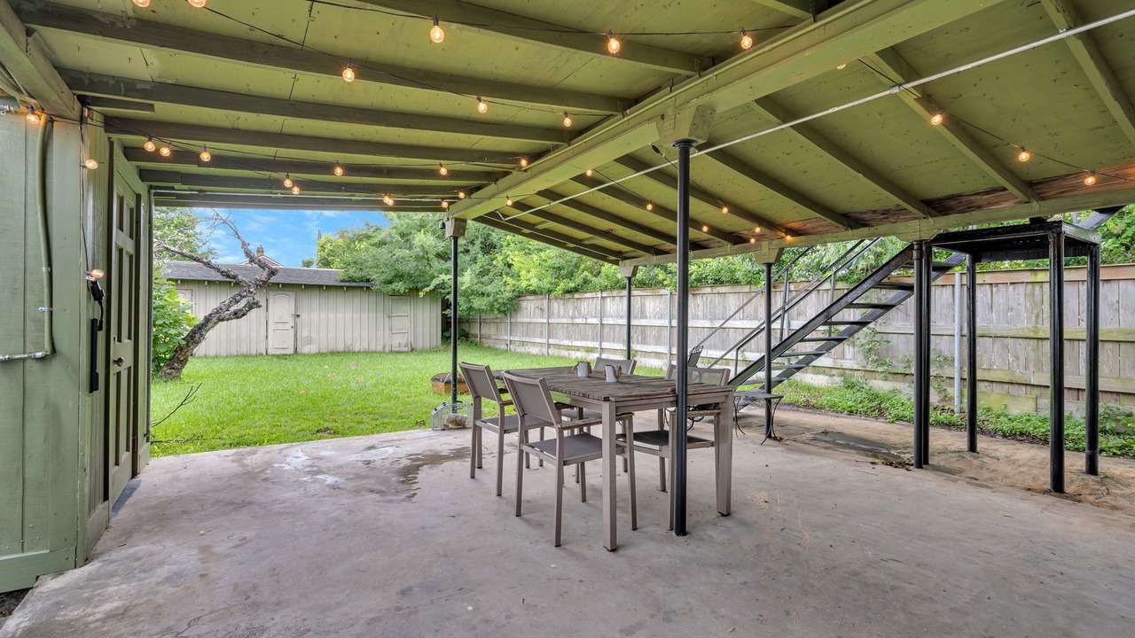 Photo of Outdoor in Lower Garden District