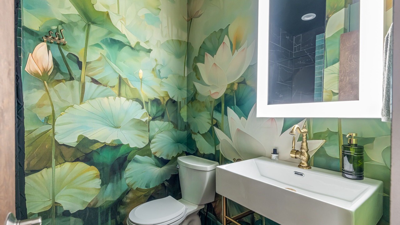 Photo of Bathroom in Apache Shores