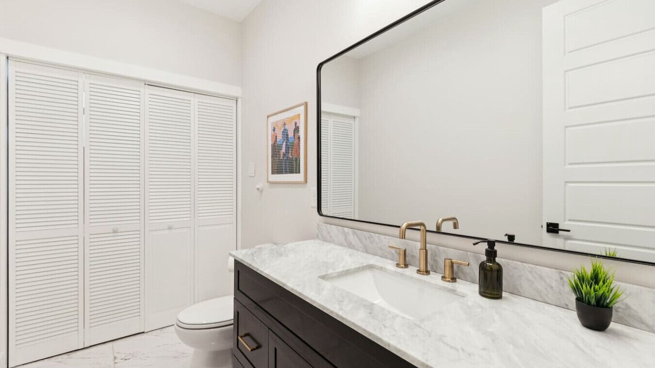 Photo of Bathroom in West Dallas