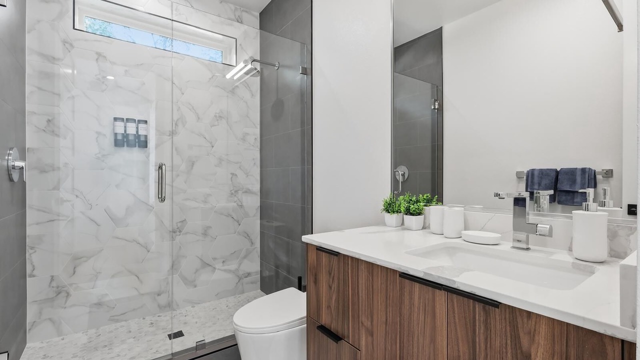 Photo of Bathroom in Rosewood