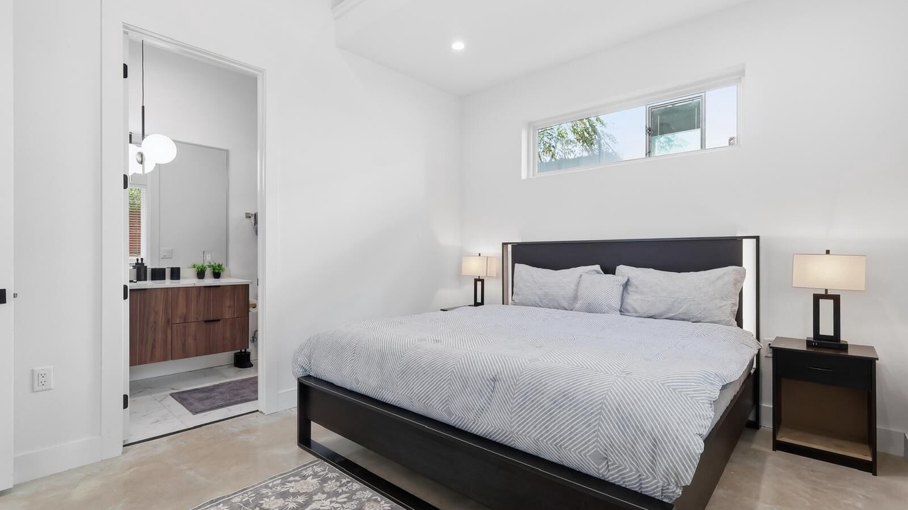 Photo of Bedroom in Rosewood