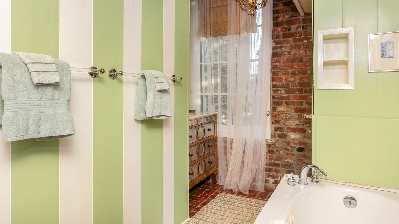 Photo of Bathroom in Natchez