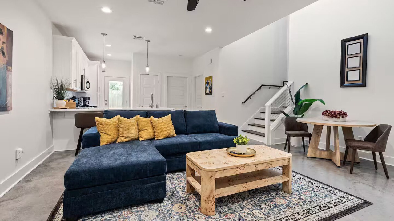 Photo of Livingroom in Lafayette