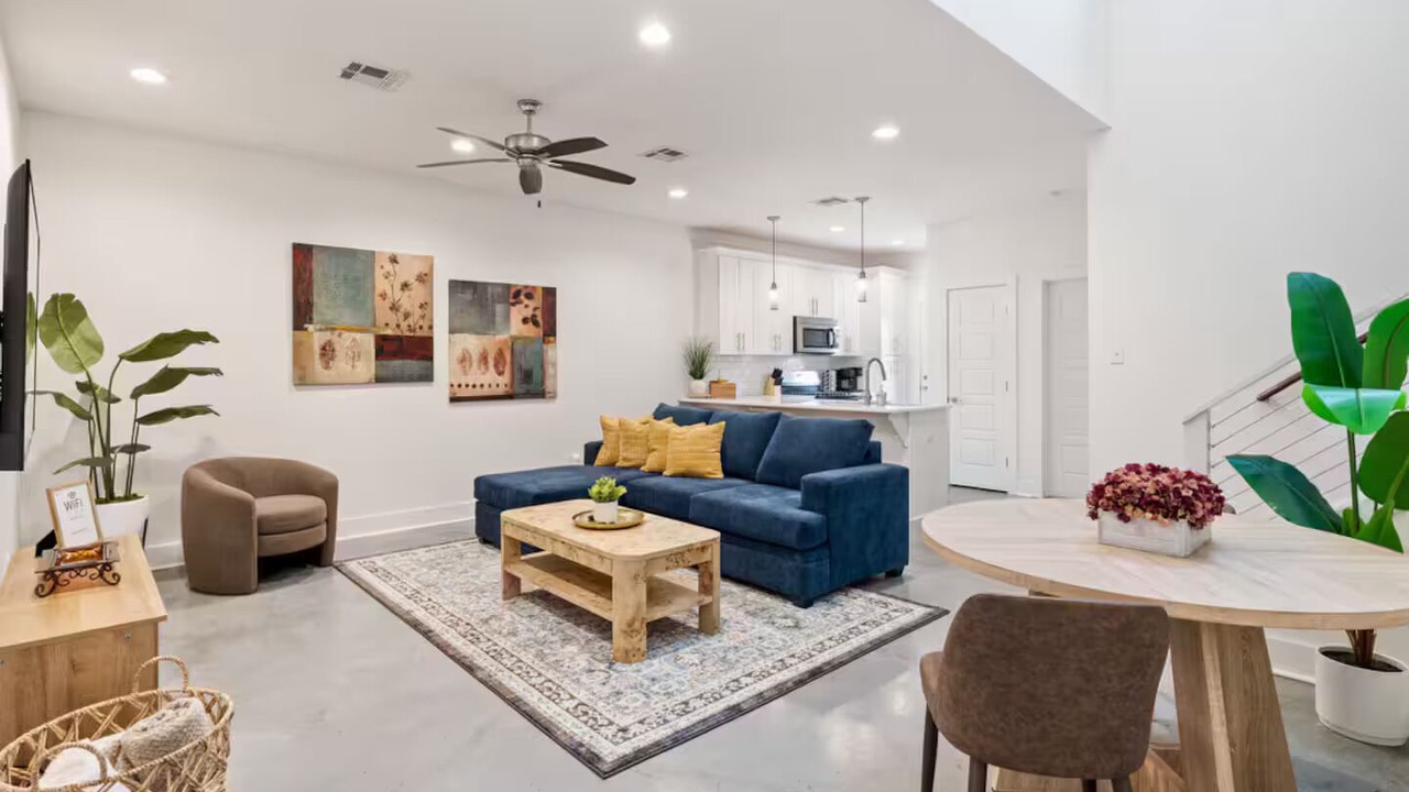 Photo of Livingroom in Lafayette
