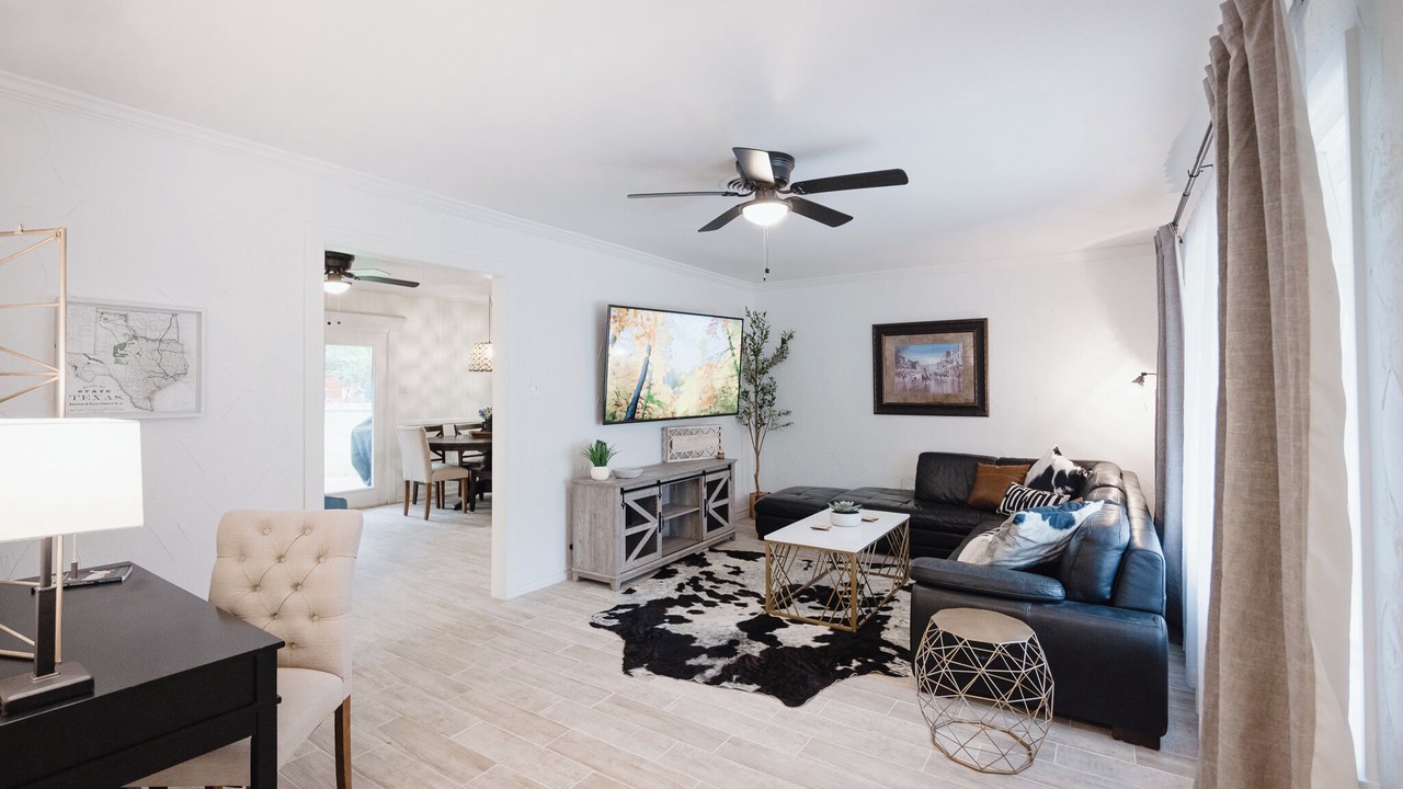 Photo of Livingroom in Meadowbrook