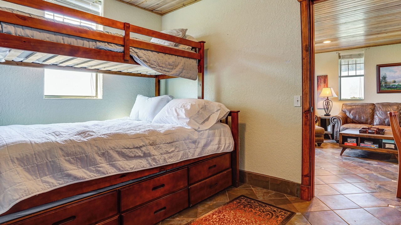 Photo of Bedroom in Cleburne