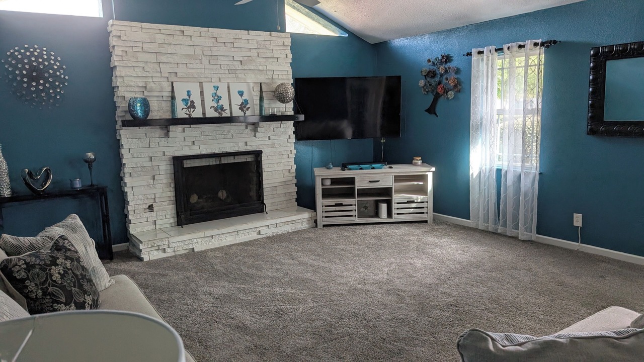 Photo of Livingroom in Orange