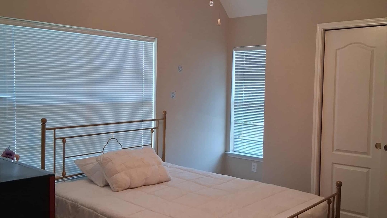 Photo of Bedroom in Clodine