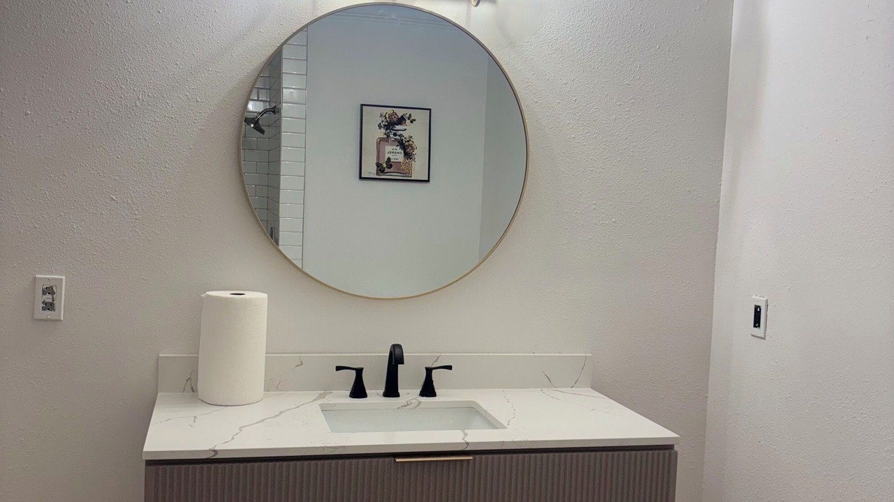 Photo of Bathroom in Orange