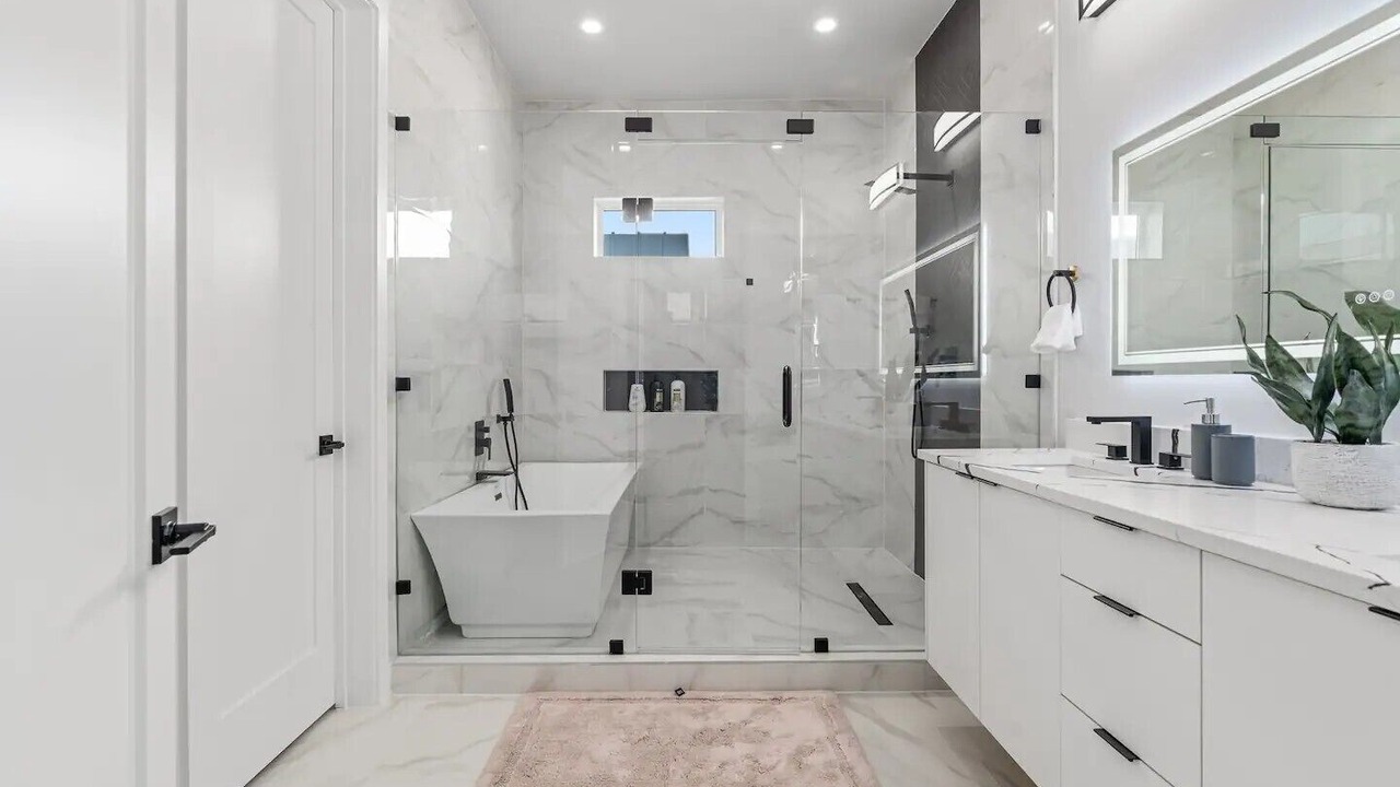 Photo of Bathroom in West Dallas