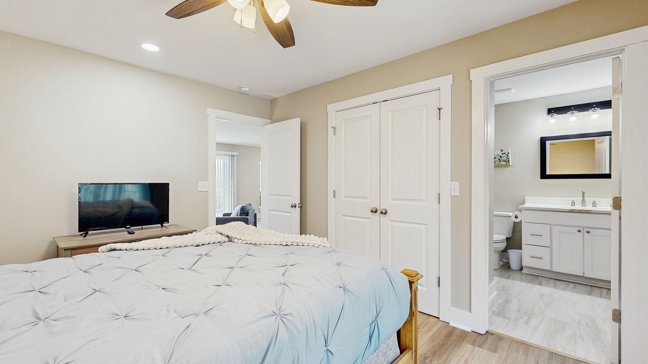 Photo of Bedroom in Lost Bridge Village