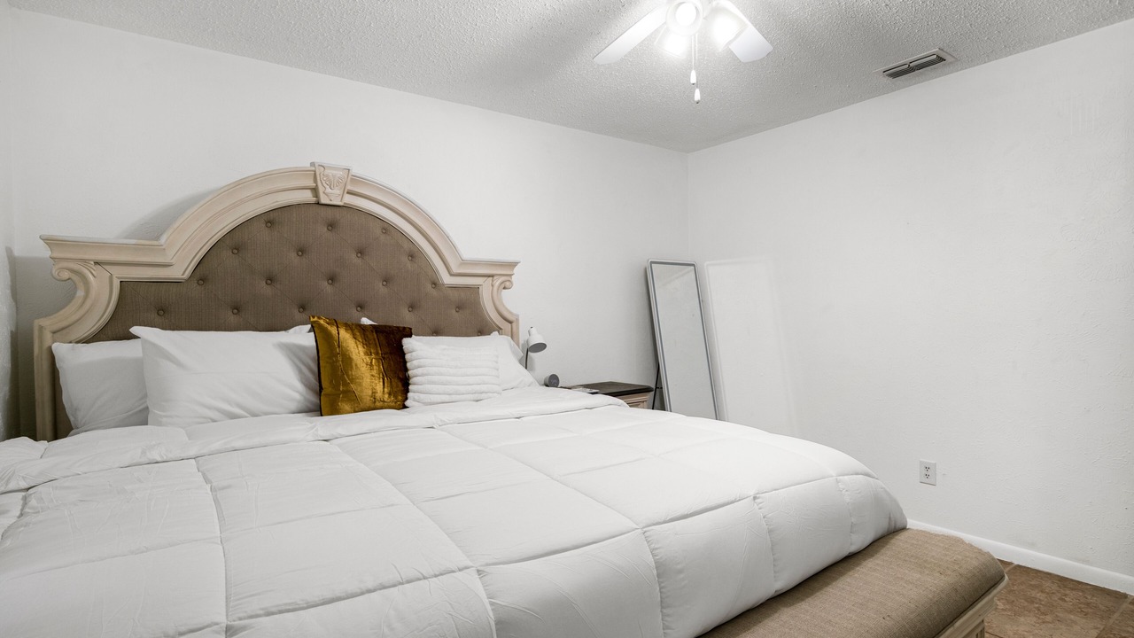 Photo of Bedroom in Lindale