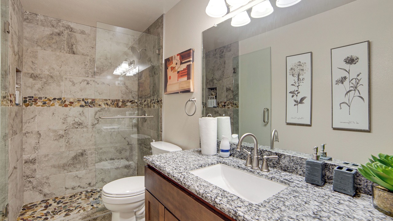 Photo of Bathroom in Cedar Hill