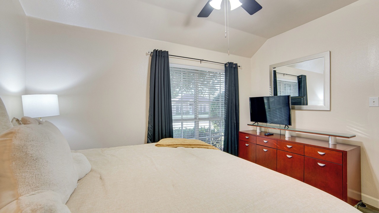 Photo of Bedroom in Cedar Hill