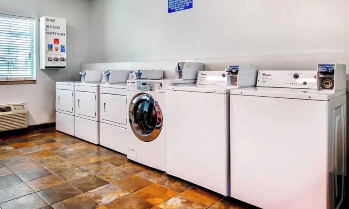 Photo of Bedroom in Sulphur