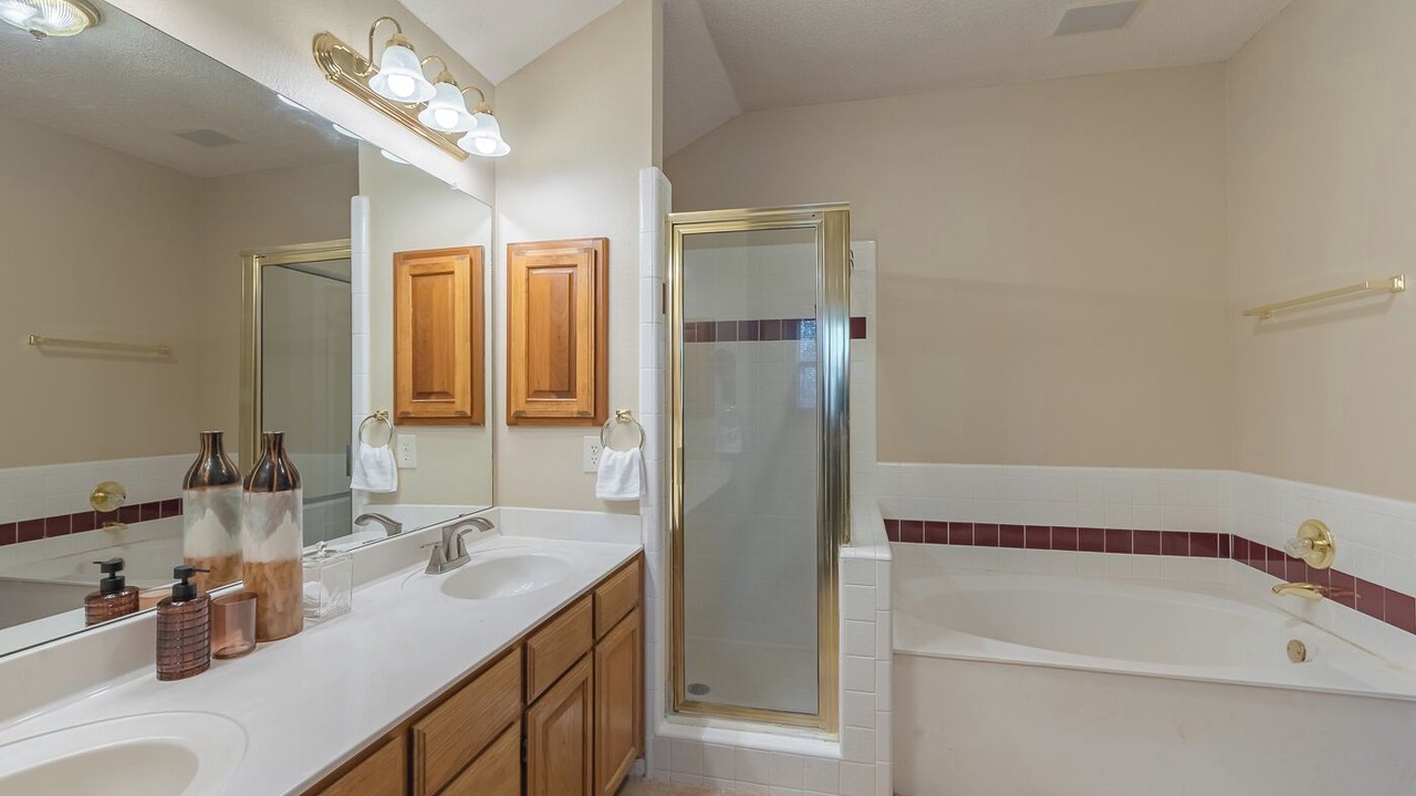 Photo of Bathroom in Legend Hills