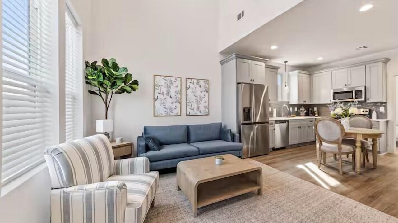 Photo of Livingroom in Lafayette