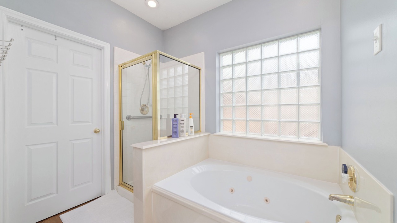 Photo of Bathroom in Clodine