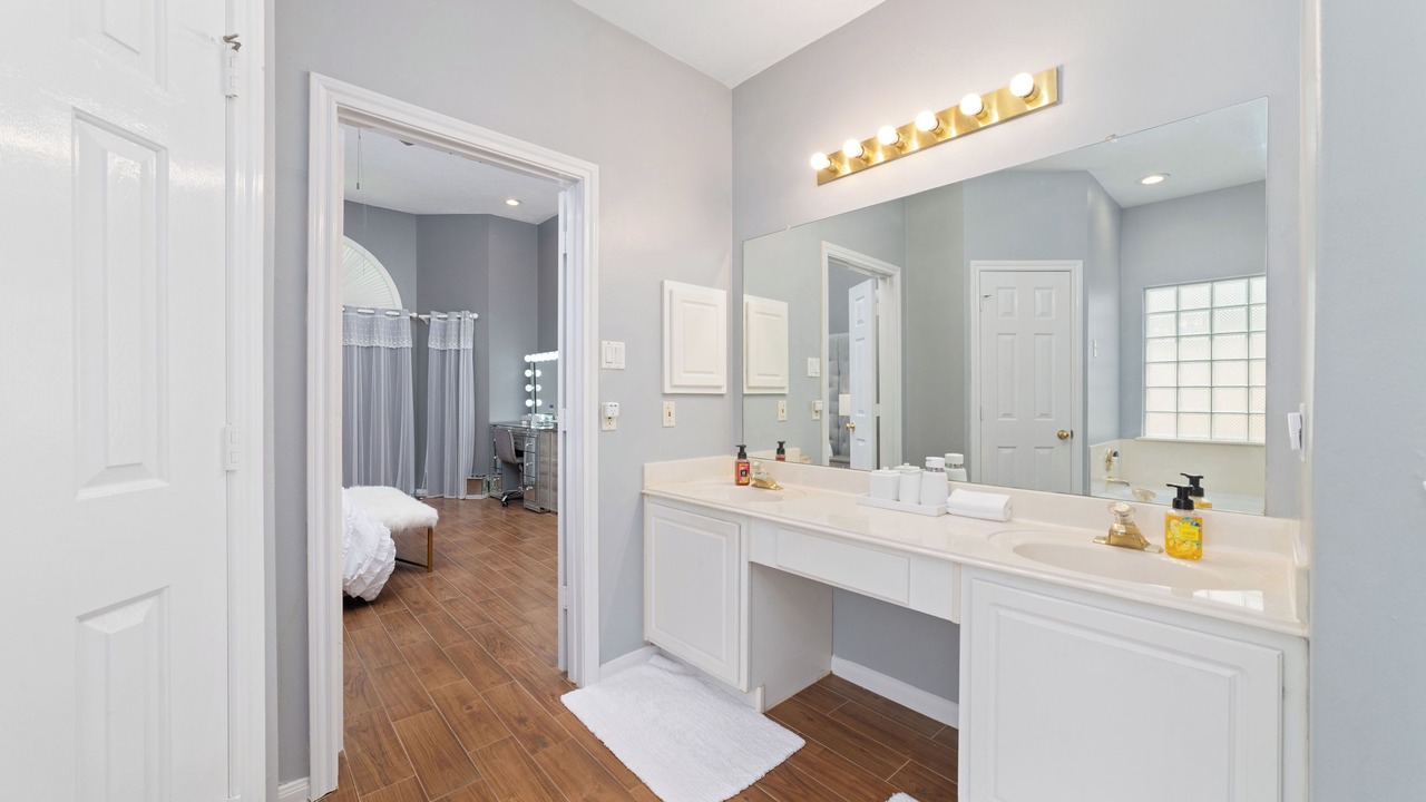 Photo of Bathroom in Clodine