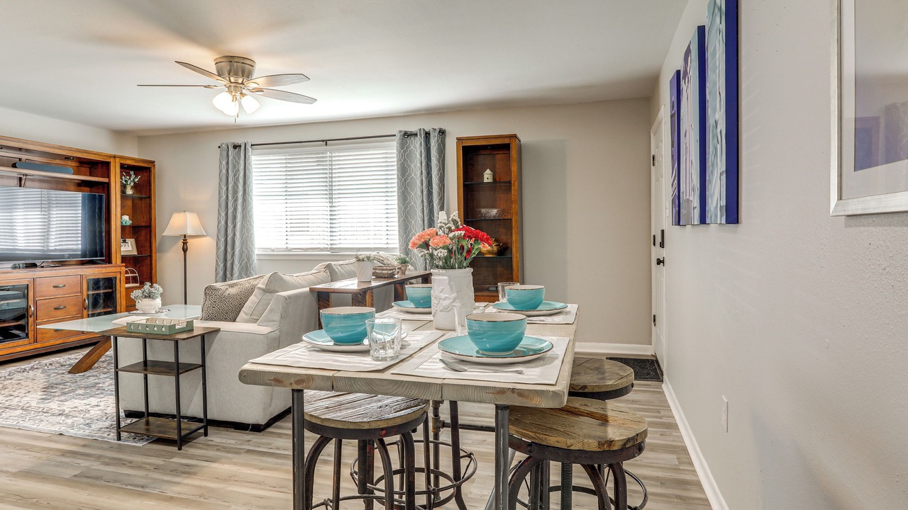 Photo of Livingroom in Highlands - Perkins