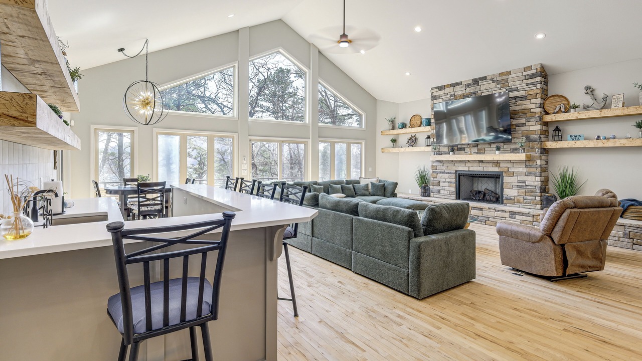 Photo of Livingroom in Fairfield Bay