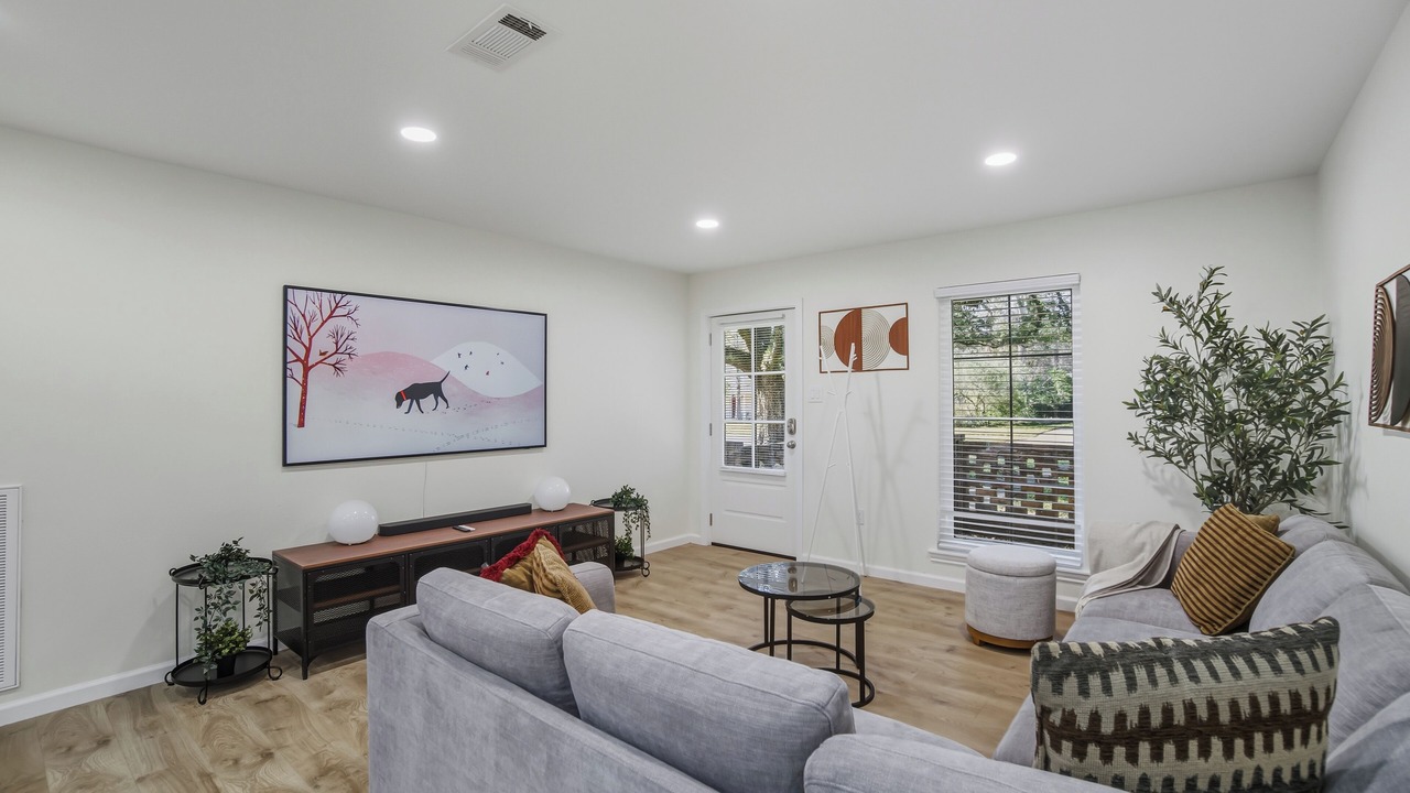 Photo of Livingroom in Highlands - Perkins