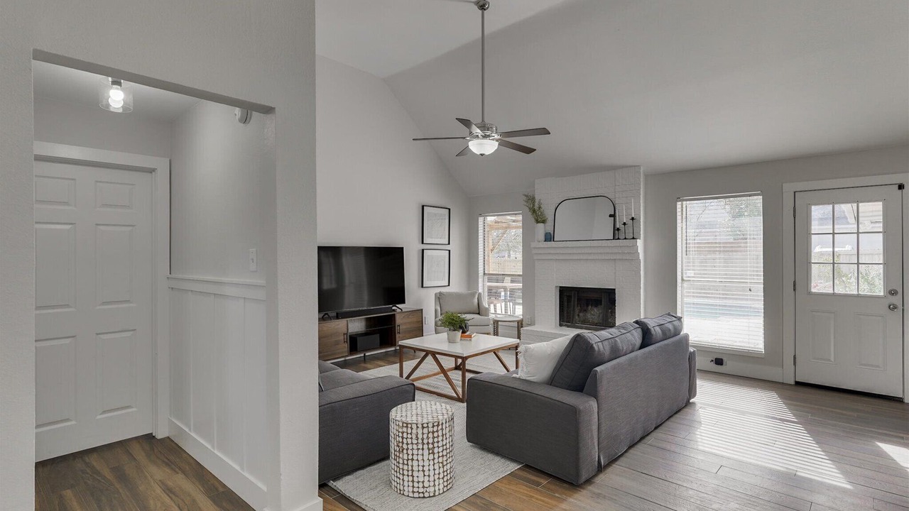Photo of Livingroom in DeSoto