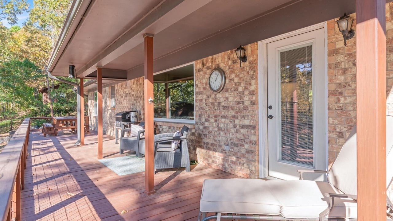 Photo of Patio Balcony in Hawkins