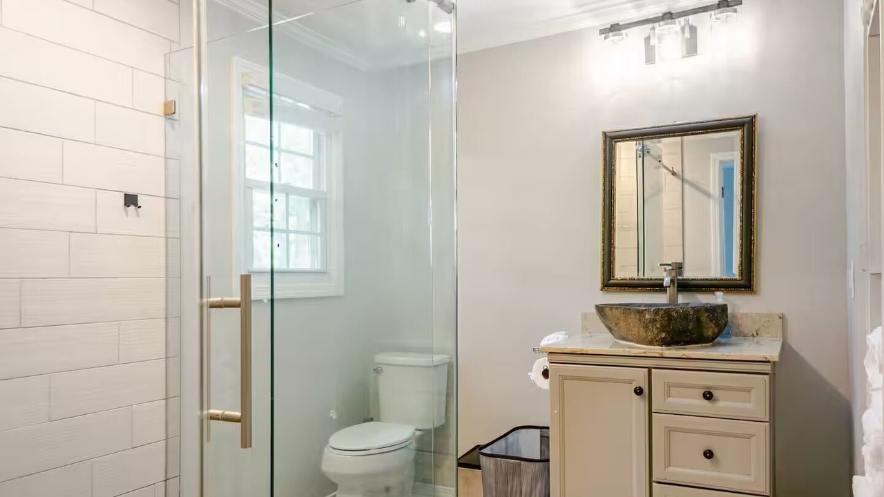 Photo of Bathroom in Broadmoor