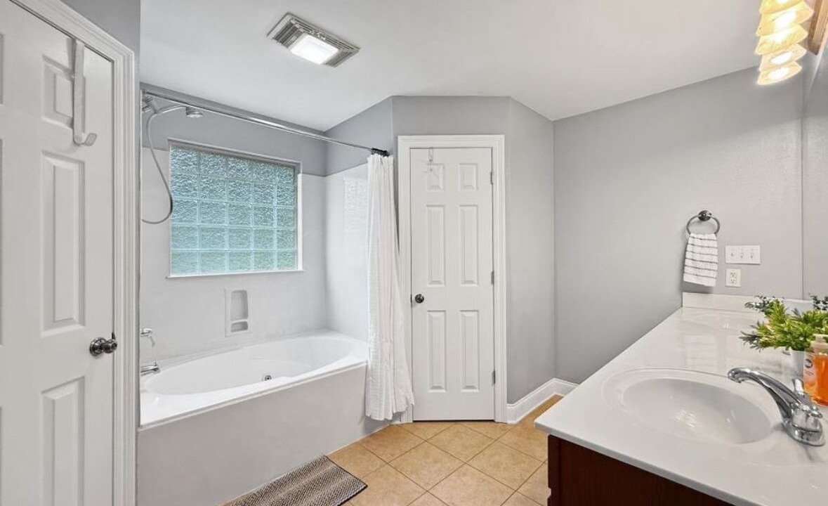 Photo of Bathroom in Tangipahoa Parish