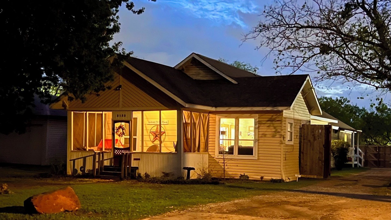 Photo of Outdoor in Handley