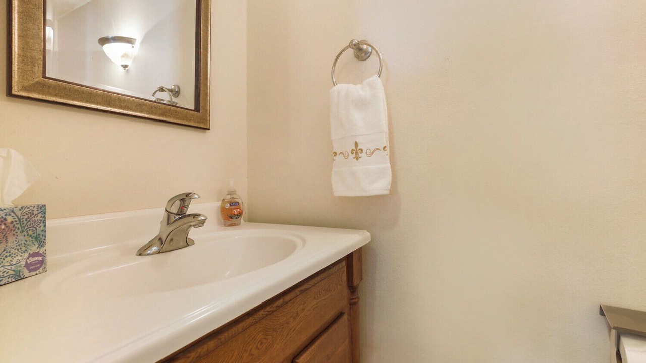Photo of Bathroom in Central Carrollton Association