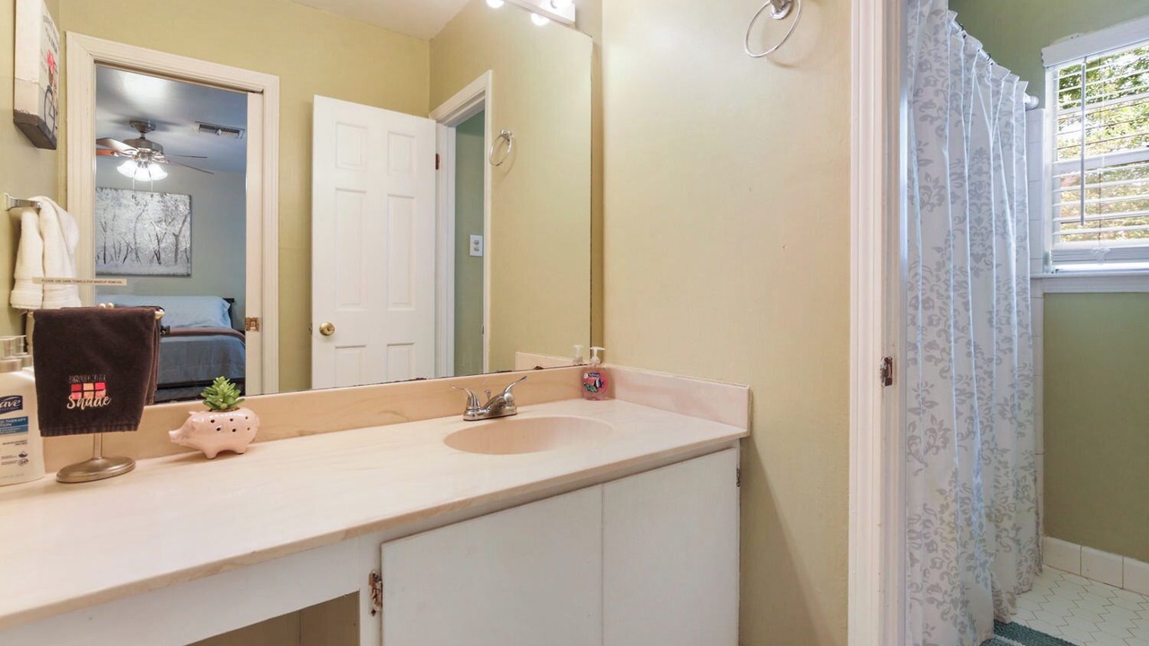 Photo of Bathroom in Central Carrollton Association