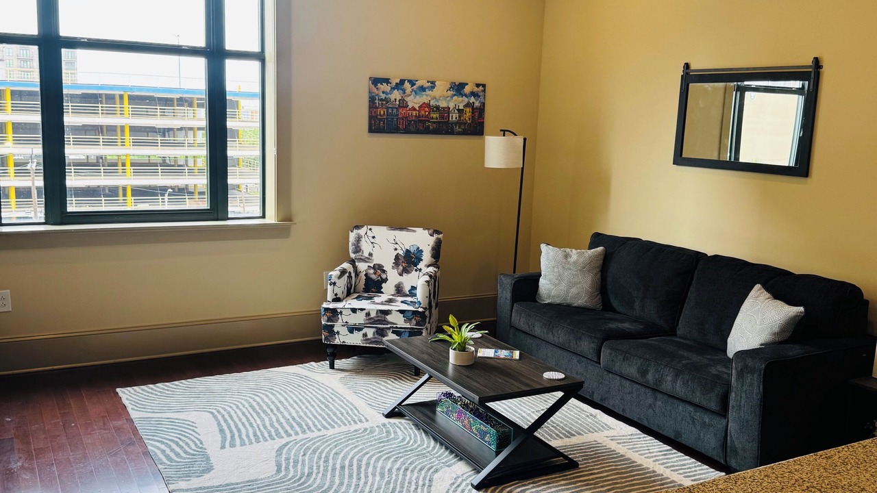 Photo of Livingroom in Central Business District