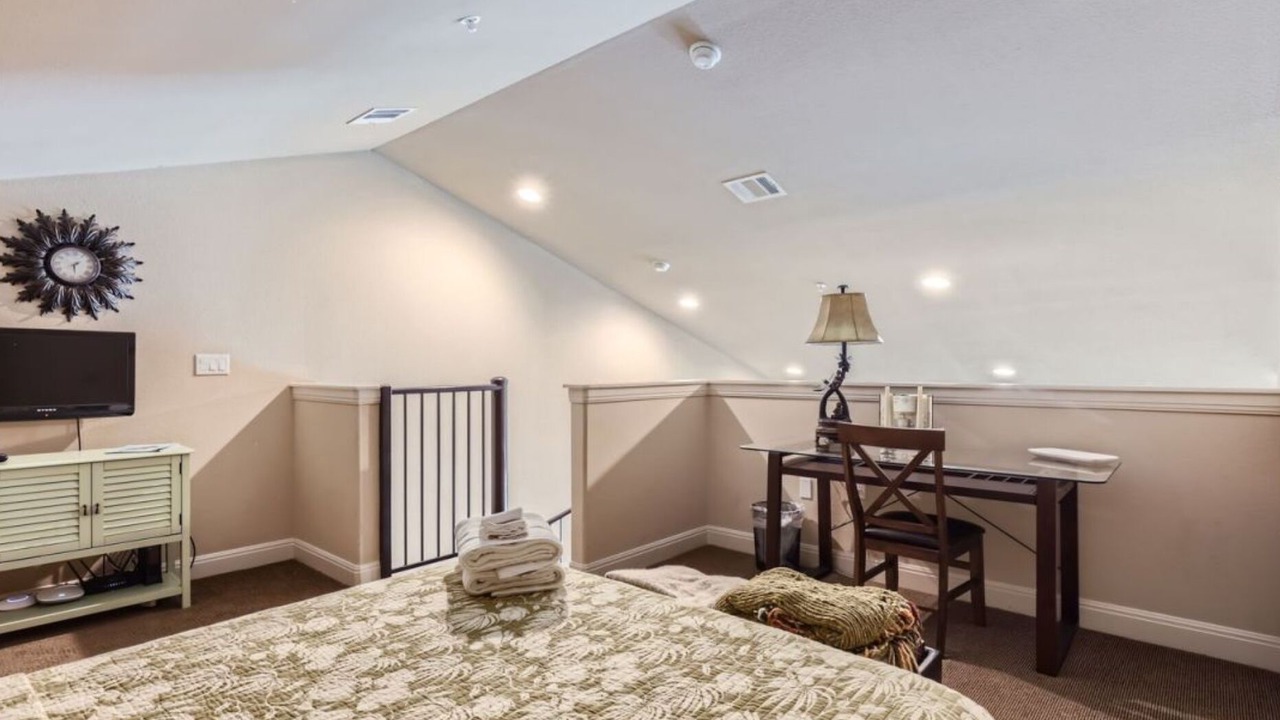 Photo of Bedroom in Lakeway