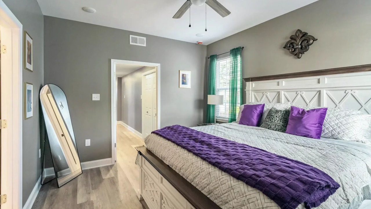 Photo of Bedroom in Holy Cross District