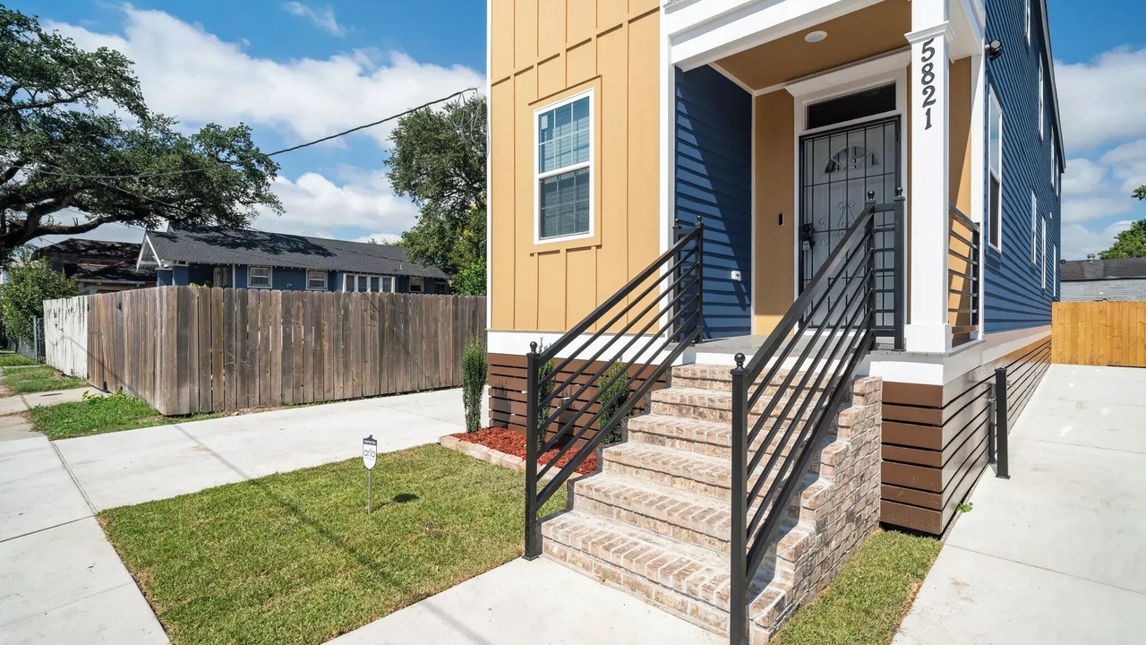 Photo of Outdoor in Holy Cross District