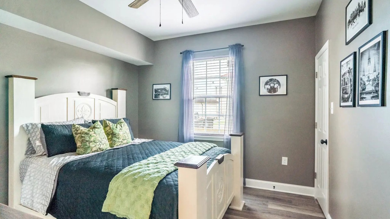 Photo of Bedroom in Holy Cross District