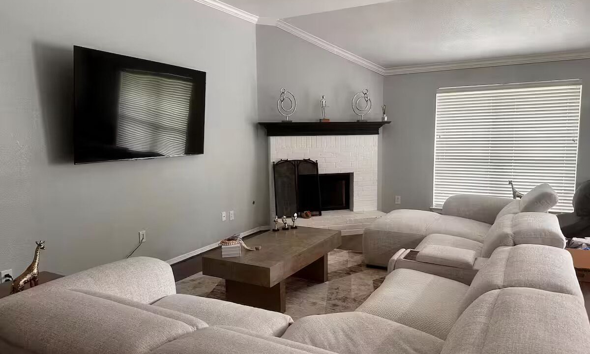 Photo of Livingroom in Atascocita