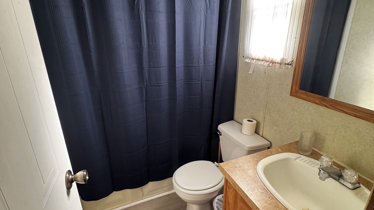 Photo of Bathroom in Buras