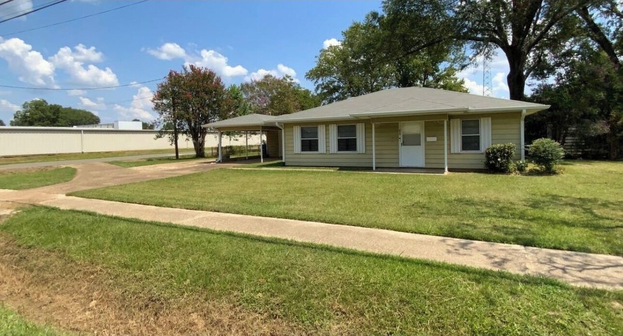 Photo of Outdoor in Vivian